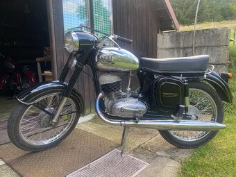 Oprava motocyklov - veteránov - 19