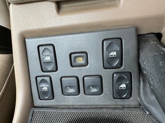 Land Rover Discovery - 19