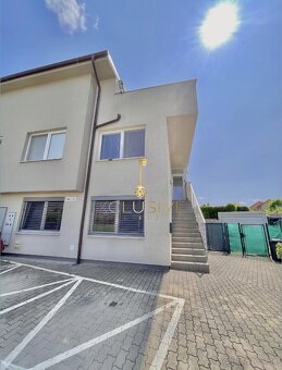 NA PREDAJ NADŠTANDARDNÝ 4i MEZONET S 2 TERASAMI - 19