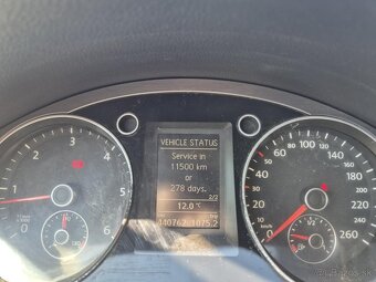 VOLKSWAGEN PASSAT B7 - 19