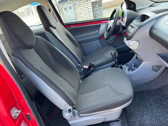 TOYOTA AYGO 1,0i 50kW, 86.770km, 1.MAJITEĽ, NOVÁ STK+E.K, - 19