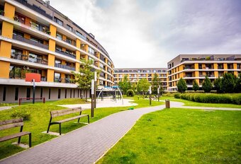 Výnimočný 3-izbový apartmán s balkónom, 71 m², Bajkalská uli - 19