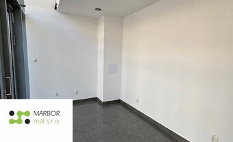 Na prenájom kancelársky priestor - v OC GASTRODOM v KE na Ml - 19