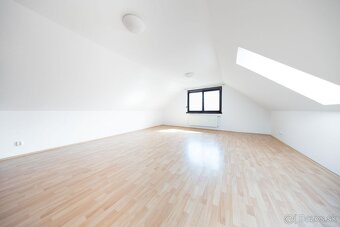 MIKELSSEN - Na predaj 7 izbový rodinný dom na Kolibe - 19