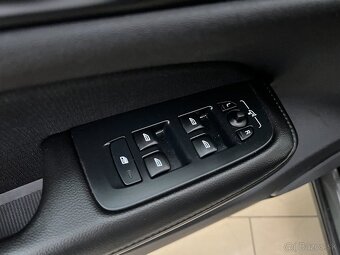 Volvo V60 D3 Momentum Pro - 19