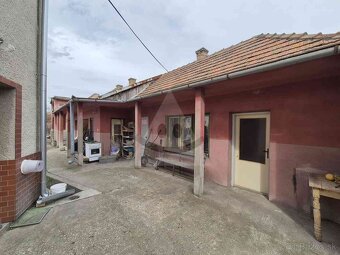 Priestranný 4-izbový dom s vedľajšou budovou Gabčíkovo - 19