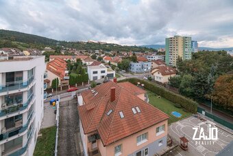 Moderný 3-izbový byt s dvomi loggiami a parkovaním v garáži - 19