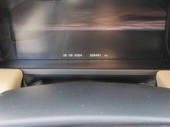 Land Rover Range Rover Vogue 4.4 TDV8 SE - splátky 380,-€ - 19