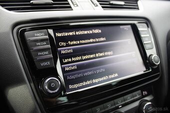 Škoda Octavia Combi 2.0 TDI DPF RS DSG - 19