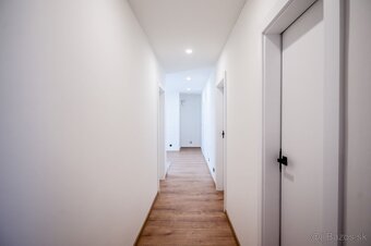 Na predaj rodinný dom v prémiovej kvalite - 19