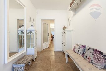 Na predaj 5-izbový rodinný dom v Sološnici - 19