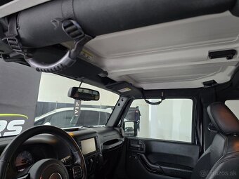 Jeep Wrangler 2.8 CRD Sahara A/T - 19