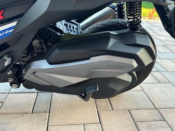 BMW C400X v záruke do 08/2027 plná výbava, ako nová - 19