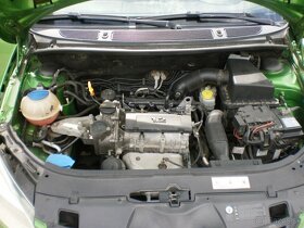 Škoda Fabia kombi 1,2  51kW M5 r.2013 - 19