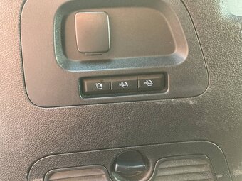 Ford S-MAX 2.0 140kW 8at ZARUKA km - 19