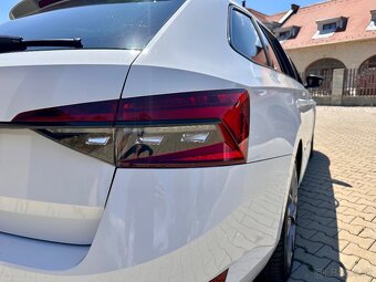 Škoda Superb Combi 2.0 TDI Sportline DSG Matrix Virtual - 19