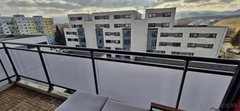 Plne zariadený 3-izbovy byt v Europalace - 19