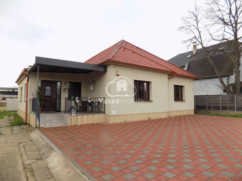 Dom s 2 apartmánmi a pozemkami na stavbu domu v Štúrove   . - 19