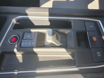 Predám Seat Leon combi style 2.0 Tdi DSG Virtual cockpit - 19