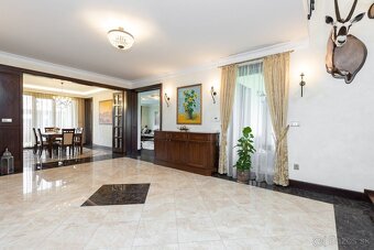 MIKELSSEN - Na predaj charizmatická vila v Stupave s pozemko - 19