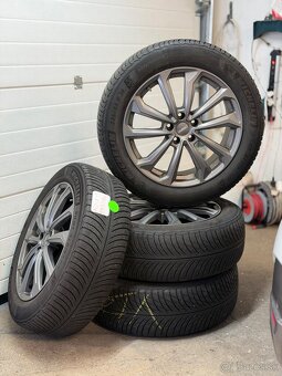 Kia Sorento 1.6 T-GDI 4x4 PHEV AWD 7-miestne -2023 - 19