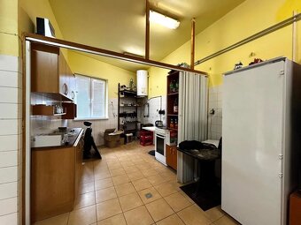 Rodinný dom ako podnikateľský objekt s veľkým pozemkom - 19