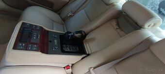 Lexus LS600h 4x4 - 19