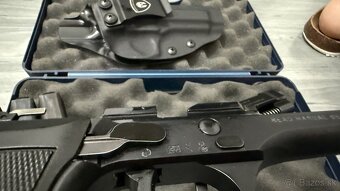Beretta 92FS - 19