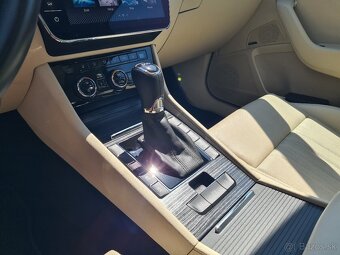 ŠKODA SUPERB COMBI 2.0 TDI SCR STYLE DSG - 19