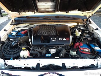 TOYOTA HILUX 2.5 D-4D 4x4 - 2011- 152tis km NAVIJAK-ŤAŽNE- - 19