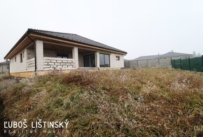 REZERVOVANÝ - Rodinný dom s úžit. ploch. 300m2, obec Nemešan - 19