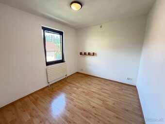 REZERVOVANÉ - Bungalov s veľkým pozemkom 1103m² Rudina - 19