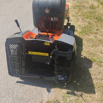 Traktorová kosačka Husqvarna CTH126. - 19