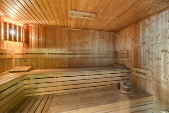 Príjemný  4 izbový byt na KOLIBE s vnútorným bazénom, saunou - 19