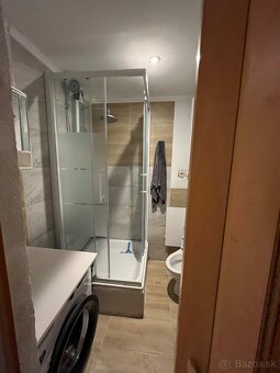 Predám 4-izbový rodinný dom v obci Veľké Zálužie - 19