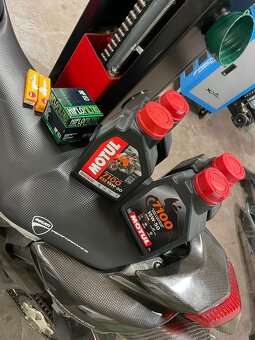 Ducati Hypermotard 796 - 19