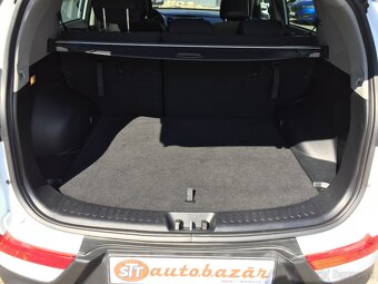 Kia Sportage 2.0 CRDi 4WD Silver  11 990 €   /   97200km - 19