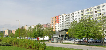 Pekný 1 i. Ťahanovce, Aténska, 4p, Lo, čiast. rekon., voľný - 19