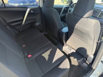 Toyota RAV4 2.2 l D-4D Premium - 19