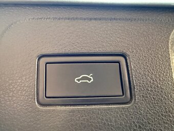 Volkswagen Passat Variant 2.0 TDI EVO Elegance DSG - 19