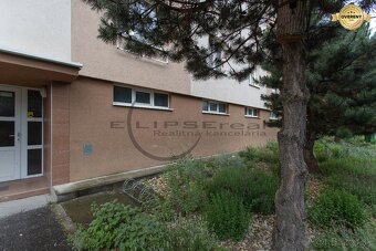 NA PRENÁJOM priestranný 2-izbový byt v centre Malaciek - 19