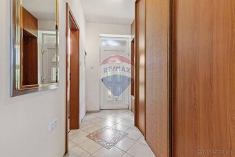 NA PREDAJ : Rekreačný dom 108 m2, pozemok 817 m2, Nová Dedin - 19