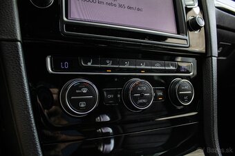 VW Golf R Variant 221kW DSG Panorama, Koža, ACC - 19