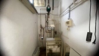 | komfortná skladová hala s parkovaním v areáli, Pod. Biskup - 19