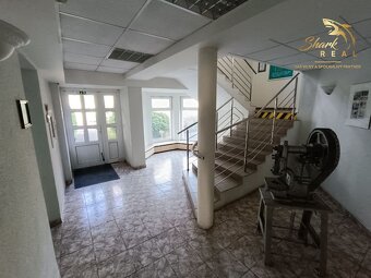 Administratívna budova - 19