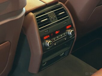 BMW 750xd Facelift SR Auto 4x4 rok 2013 - 19