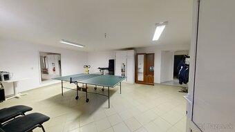 6 izbový rodinný dom s jedinečnou architektúrou,pozemok 1061 - 19