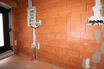 predaj NOVOSTAVBA v obci Brodzany s pozem. 391 m² - 19