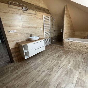 RD s dvoma bytovými jednotkami v Tešedíkove na prenájom - 19