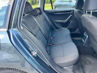 Škoda Octavia Combi 2.0 TDI Style DSG - 19